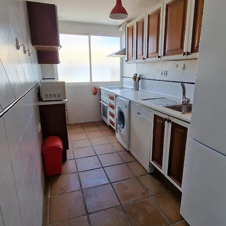 Atico Con Esplendida Terraza * كاديز